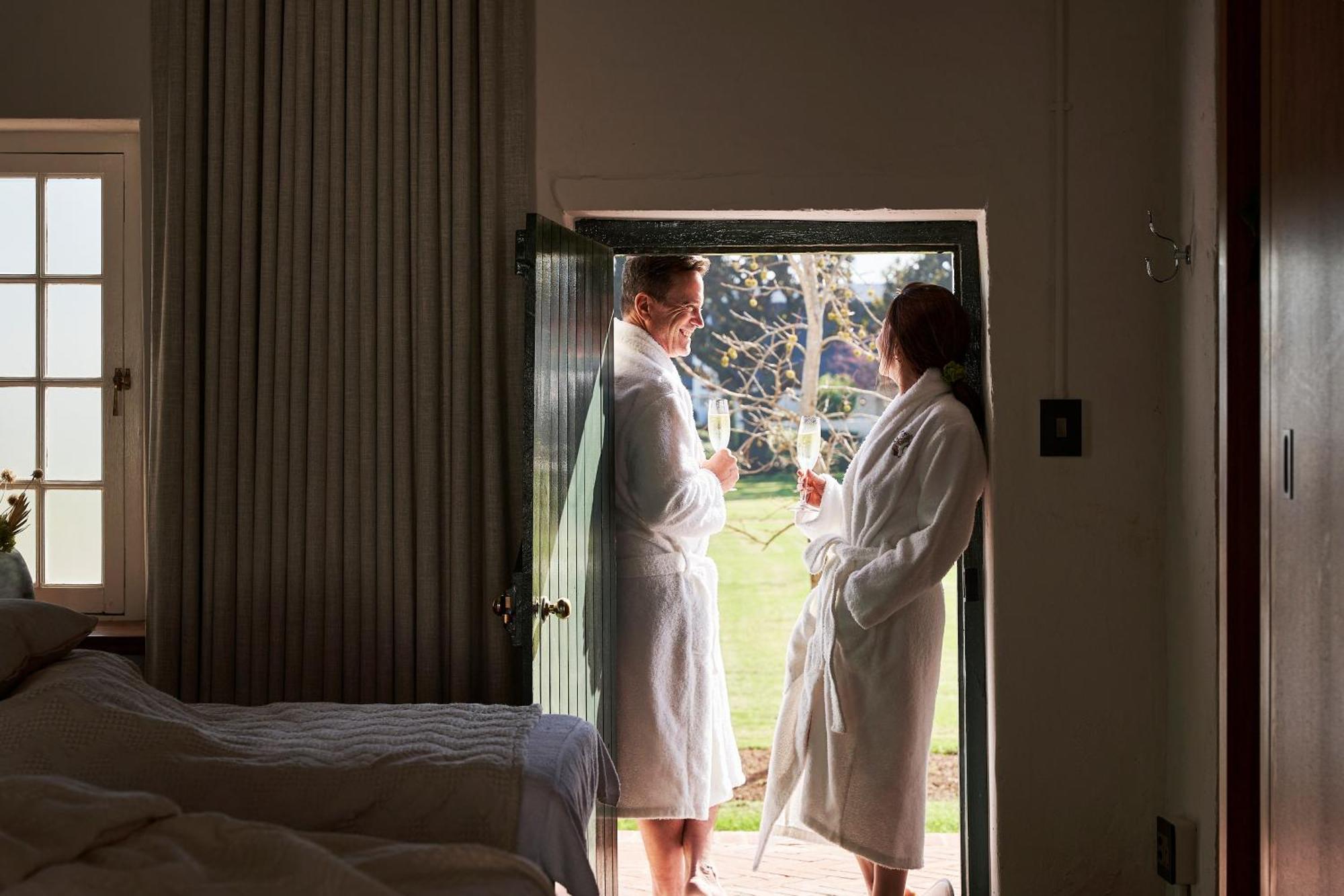 Vergenoegd Loew Boutique Hotel & Spa ケープタウン エクステリア 写真